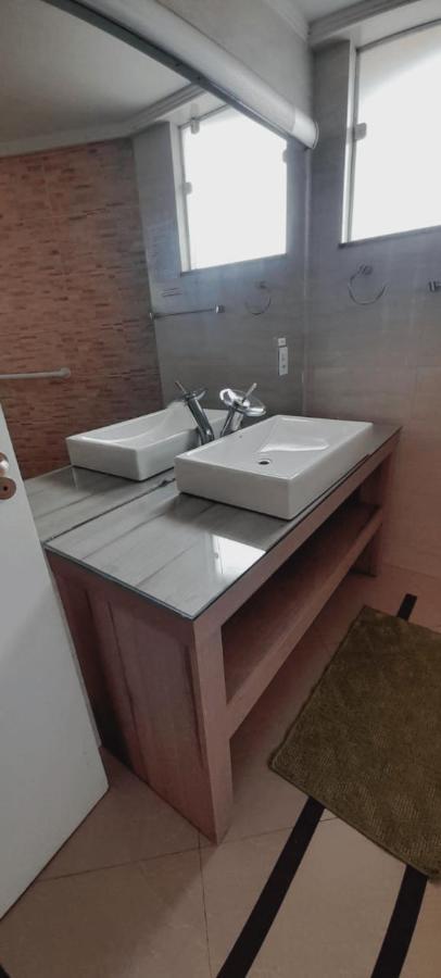 Lindo Apartamento No Coracao Da Cidade - Apartamento Inteiro Ou Seja Nao E Compartilhado Com Outras Pessoas - Perto De Tudo - 2 Quartos - Ar Condicionado - Churrasqueira - Cozinha Completa - 120 Metros Quadrados Ao Todo - Quartos Com 12 Metros Quadra Uniao Da Vitoria Zewnętrze zdjęcie